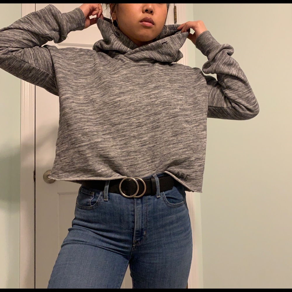 Gray Abercrombie cropped hoodie NO DRAWSTRING